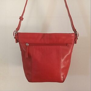 Arielle Bucket Bag Chinese-Red Medium